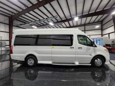 2023 Mercedes-Benz Sprinter 3500 170 Luxe Day Cruiser D6 Sprinter for Sale in Houston, Texas, US - Photo 3