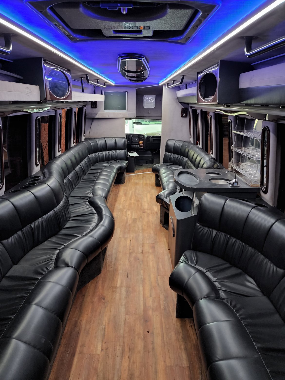 Limo Bus for Sale in Erie, PA - Photo 10