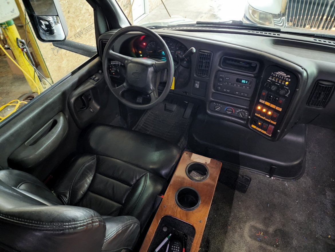 Limo Bus for Sale in Erie, PA - Photo 11