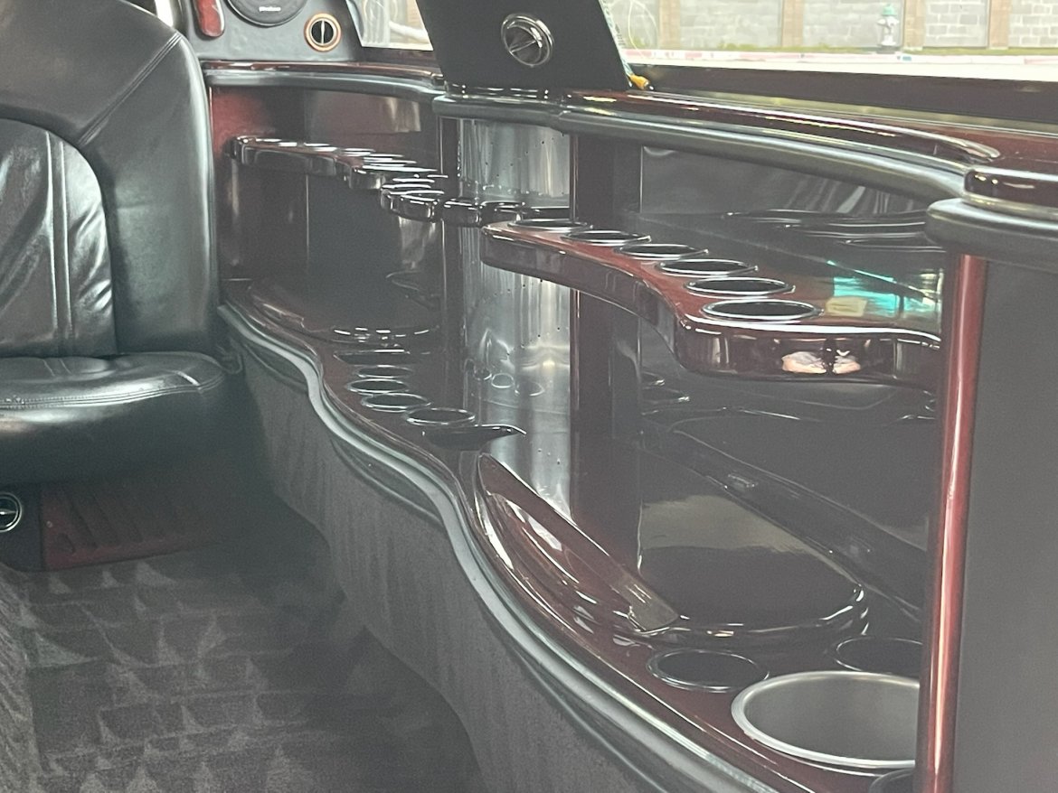 Limousine for Sale in Flower Mound, TX - Photo 3