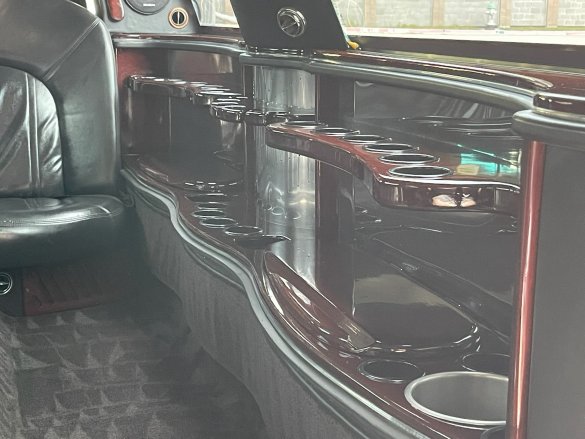 2011 Lincoln Town Car Executive L Limousine for Sale in Flower Mound, TX - Photo 3