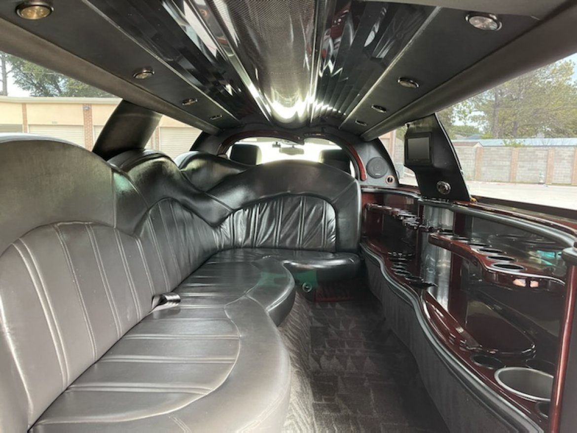 Limousine for Sale in Flower Mound, TX - Photo 5