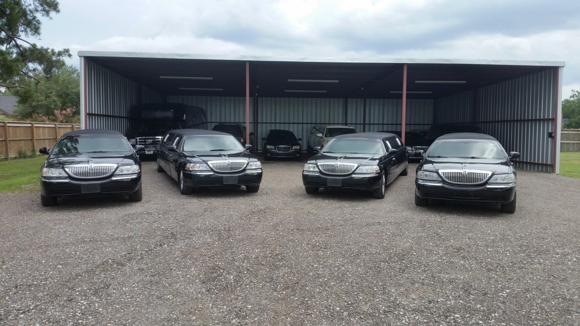 Photo of Limousine for sale: 2007 Lincoln TownCar 120&quot; by Krystal