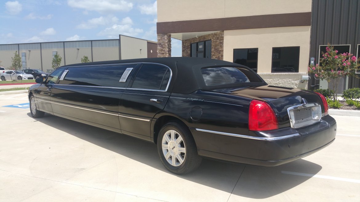 Photo of Limousine for sale: 2007 Lincoln TownCar 120&quot; by Krystal