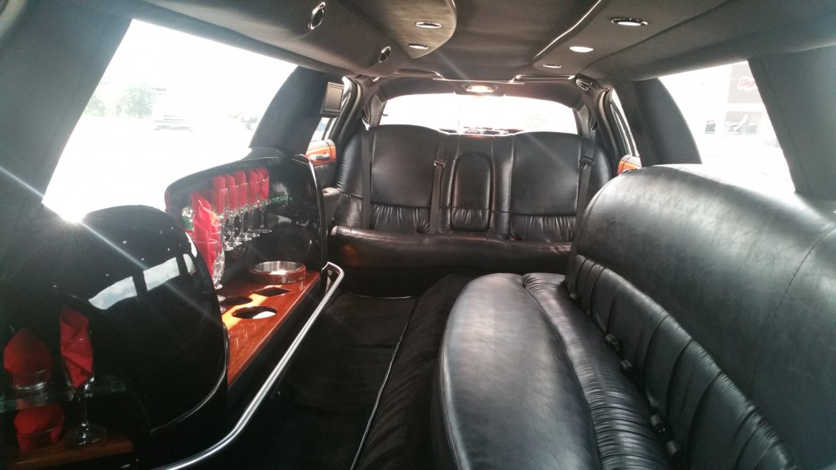 Photo of Limousine for sale: 2007 Lincoln TownCar 120&quot; by Krystal