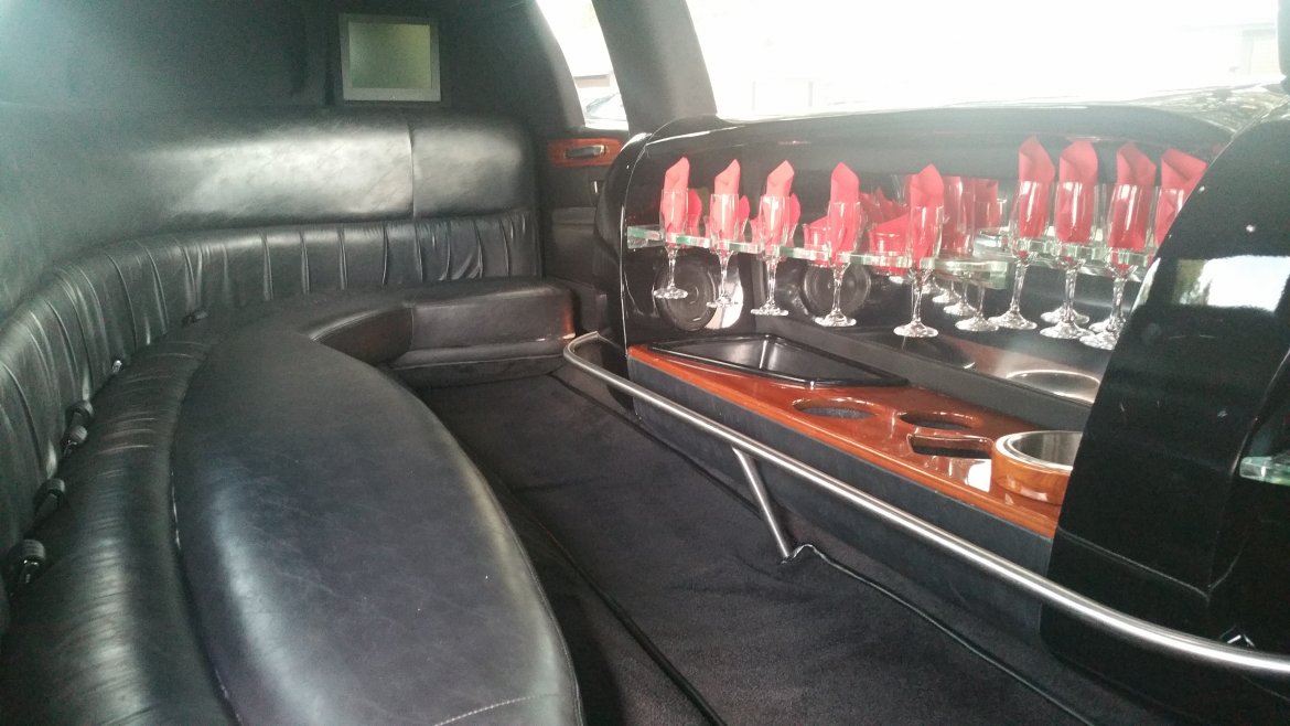 Photo of Limousine for sale: 2007 Lincoln TownCar 120&quot; by Krystal