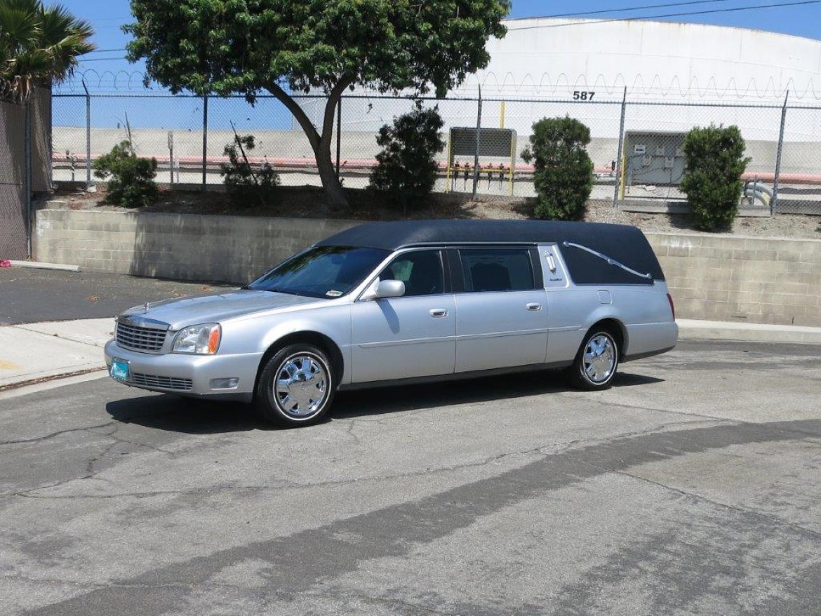 Funeral for sale: 2003 Cadillac Deville by S&amp;S Coach Company