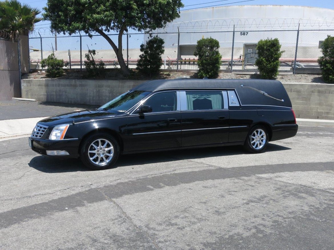 Funeral for sale: 2011 Cadillac DTS by Superior Coach