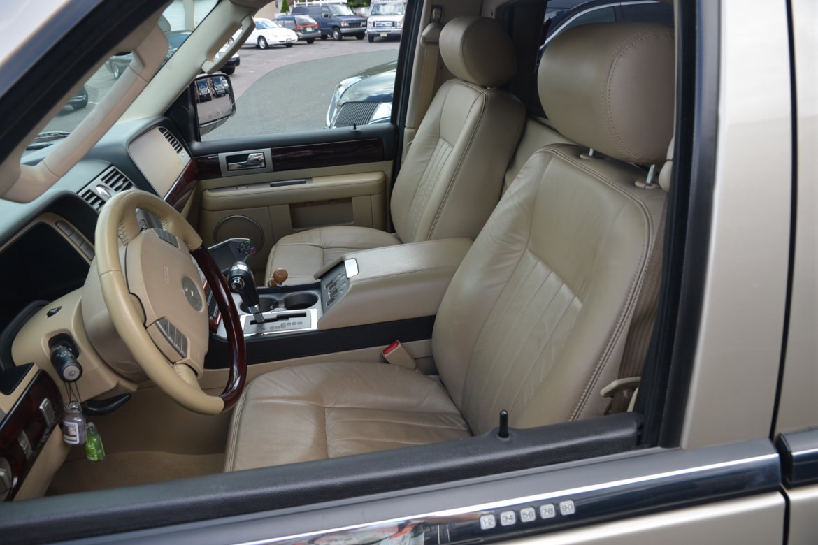 Photo of Limousine for sale: 2005 Lincoln Navigator 120&quot; by DaBryan