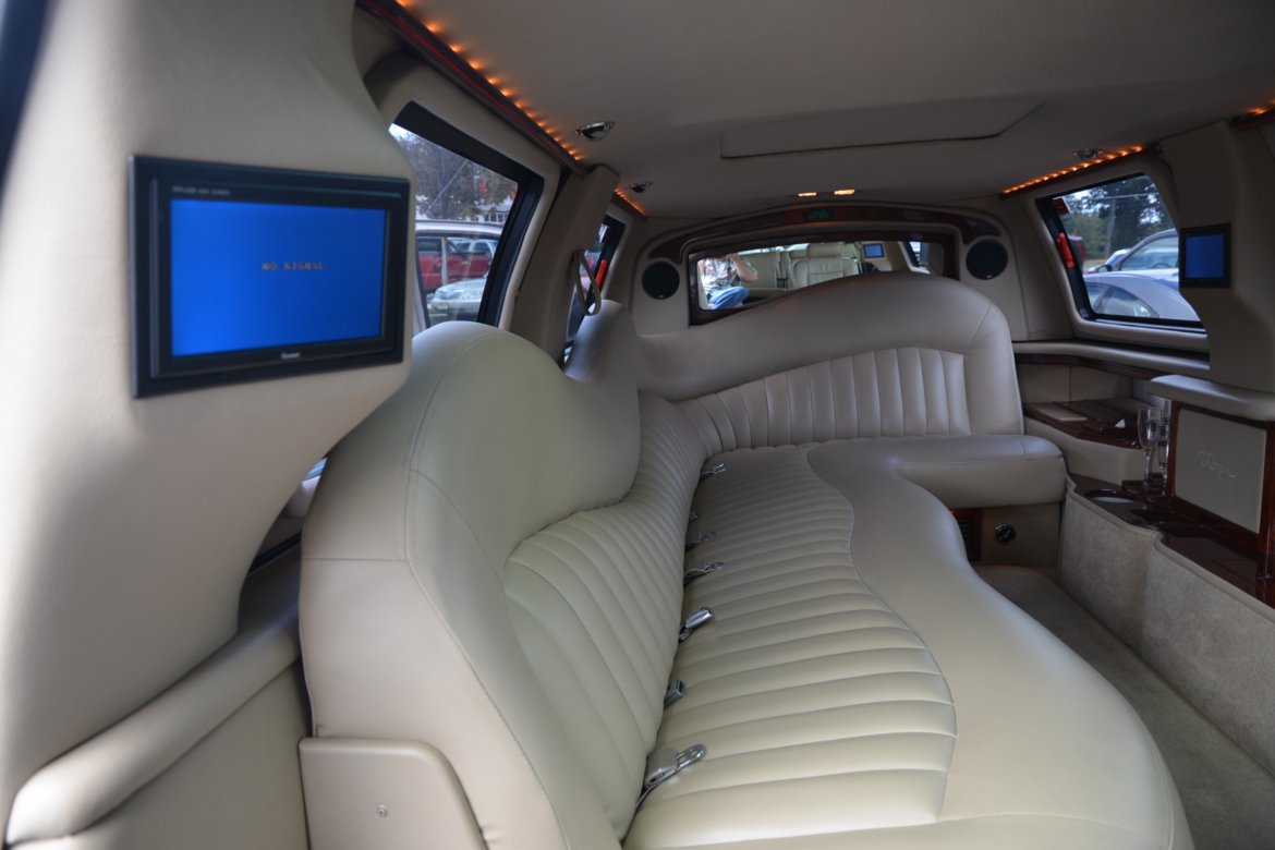 Photo of Limousine for sale: 2005 Lincoln Navigator 120&quot; by DaBryan