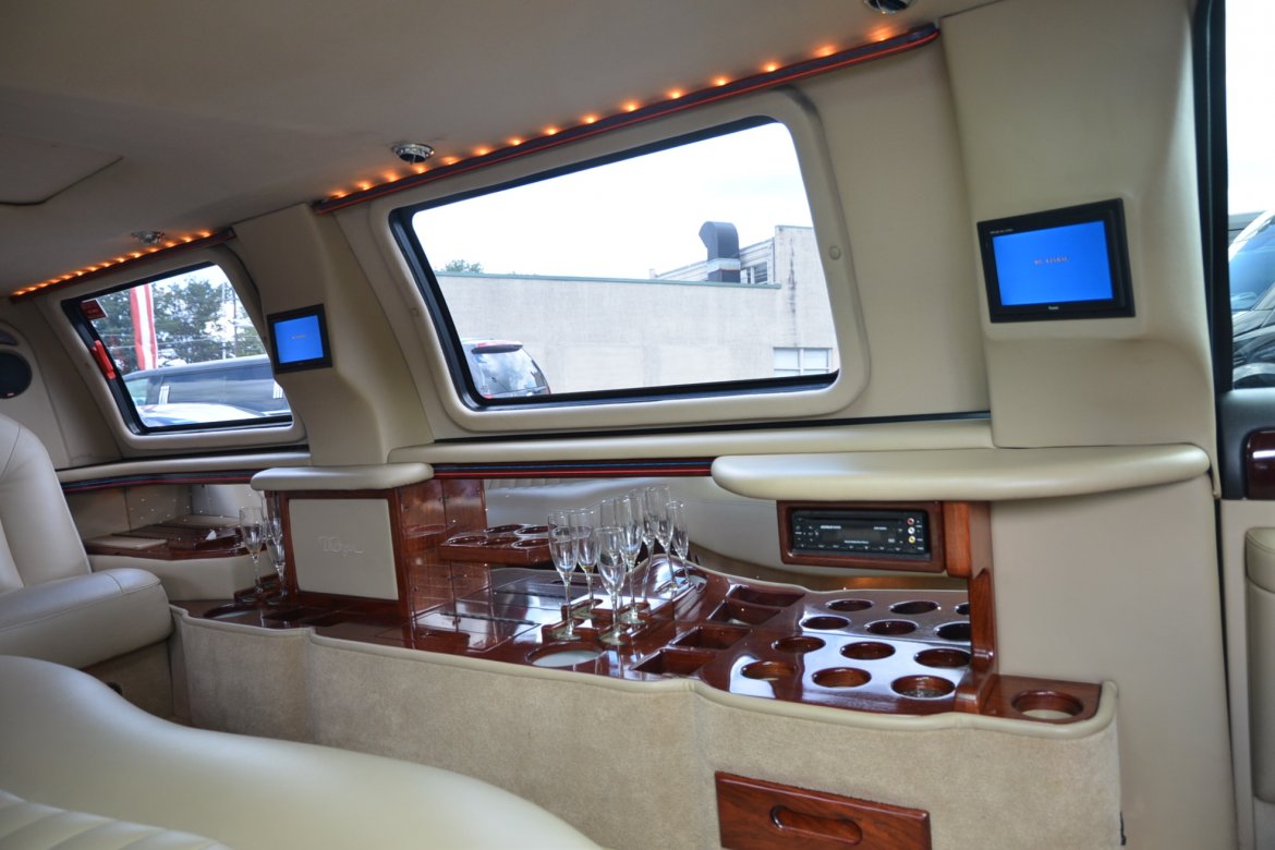 Photo of Limousine for sale: 2005 Lincoln Navigator 120&quot; by DaBryan