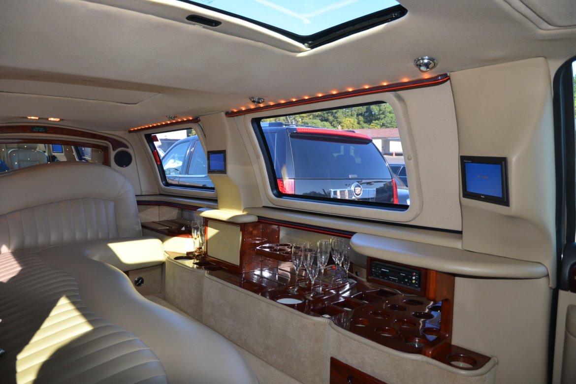 Photo of Limousine for sale: 2005 Lincoln Navigator 120&quot; by DaBryan