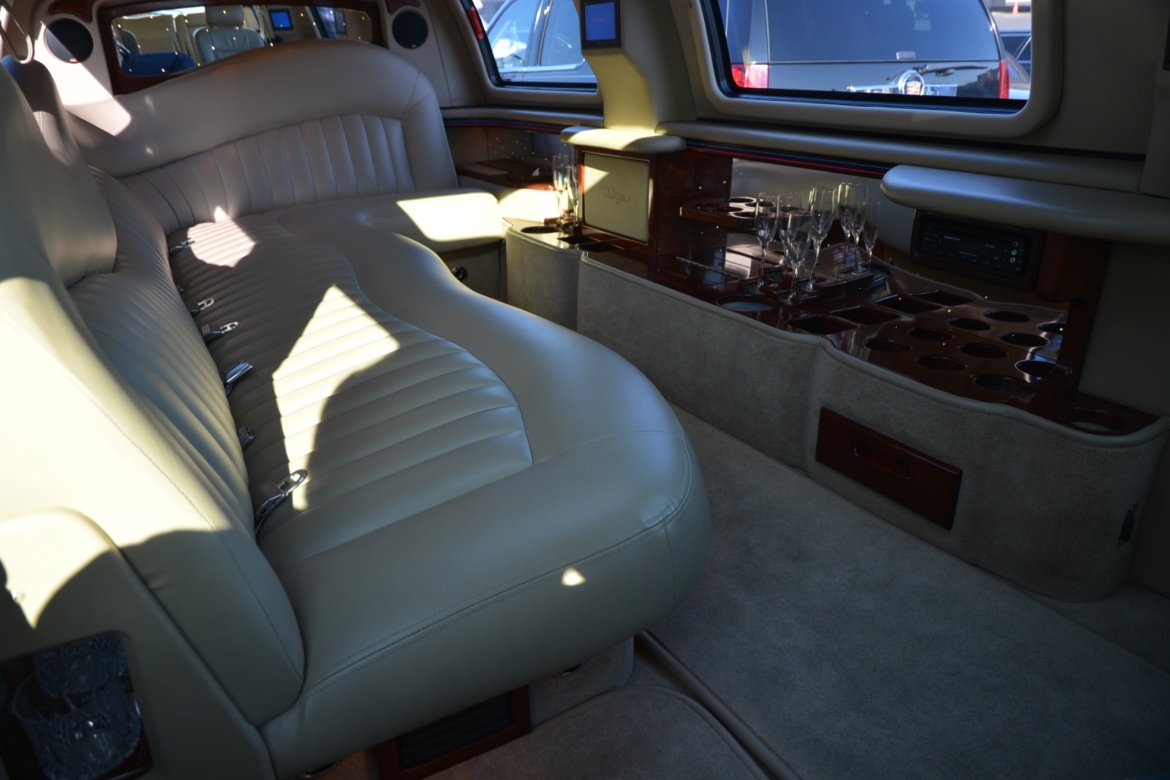 Photo of Limousine for sale: 2005 Lincoln Navigator 120&quot; by DaBryan