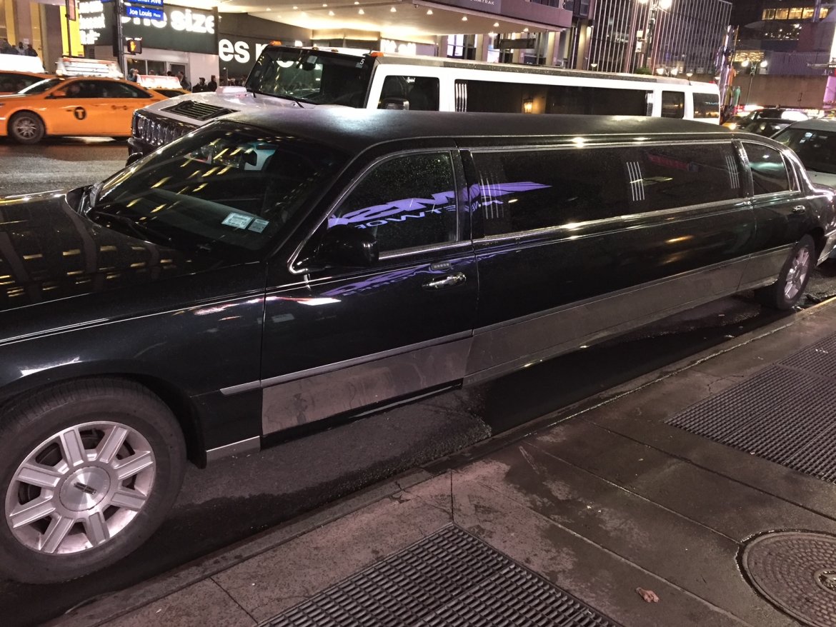 Limousine for Sale in Staten Island, NY - Photo 3