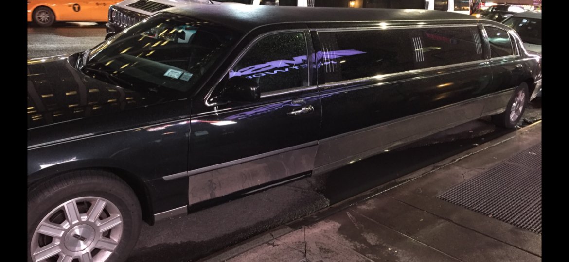 Limousine for Sale in Staten Island, NY - Photo 4
