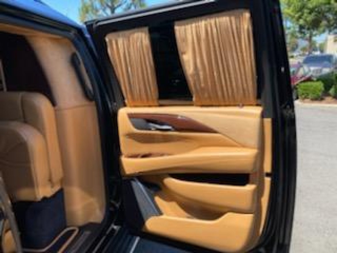 CEO SUV Mobile Office for Sale in Ontario, CA - Photo 7