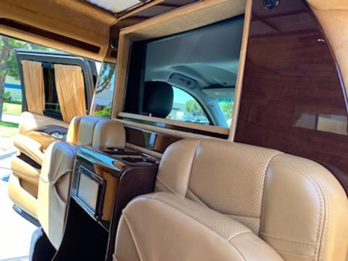 CEO SUV Mobile Office for Sale in Ontario, CA - Photo 11