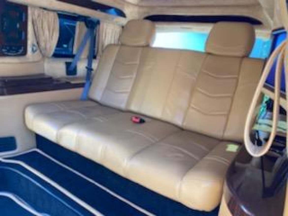 CEO SUV Mobile Office for Sale in Ontario, CA - Photo 15