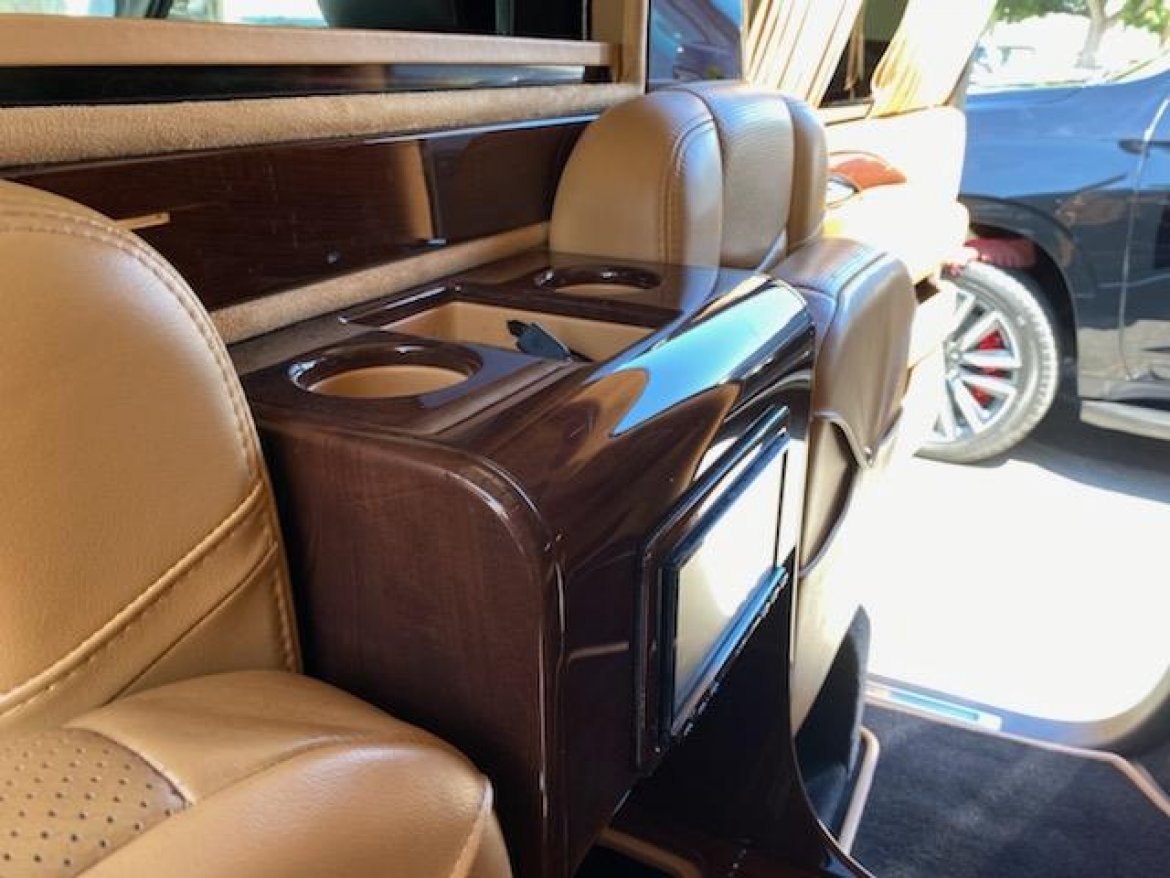 CEO SUV Mobile Office for Sale in Ontario, CA - Photo 19