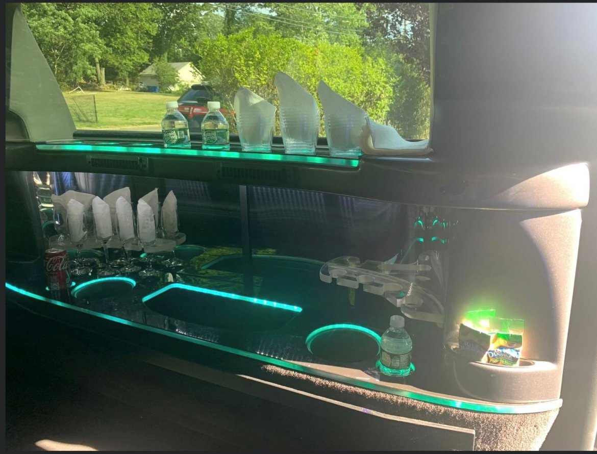 Limousine for Sale in Washington, DC - Photo 9