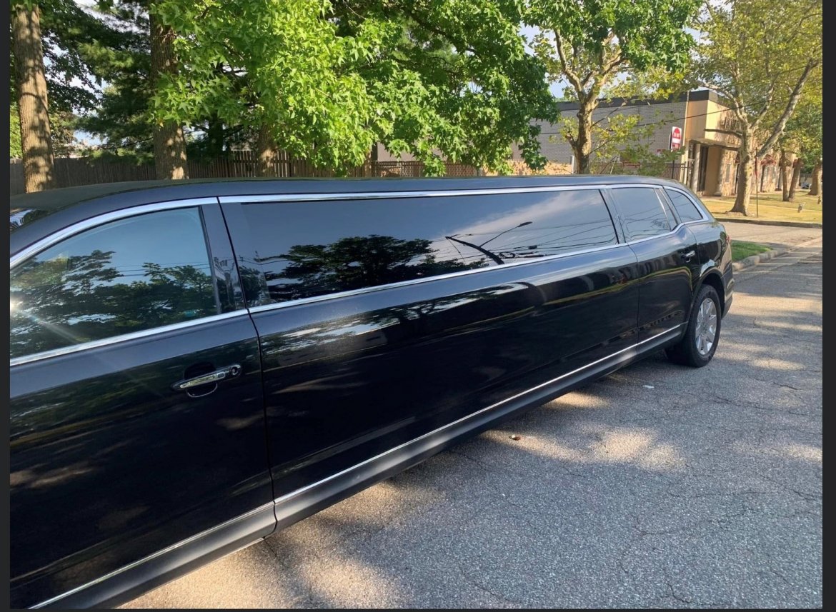 Limousine for Sale in Washington, DC - Photo 2