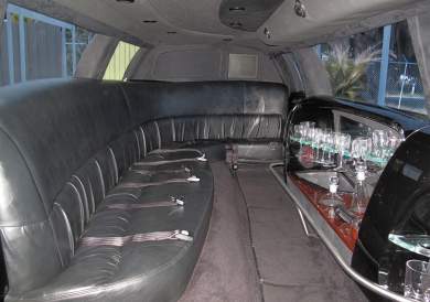 2004 Lincoln Town Car Limousine for Sale in Bradenton, Florida, US - Photo 3