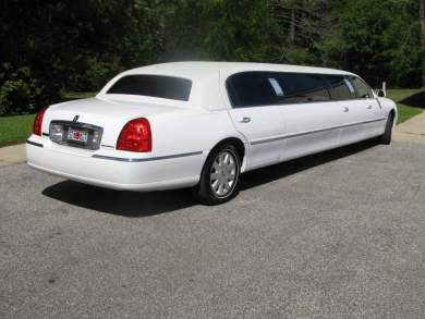 2004 Lincoln Town Car Limousine for Sale in Bradenton, FL - Photo 2