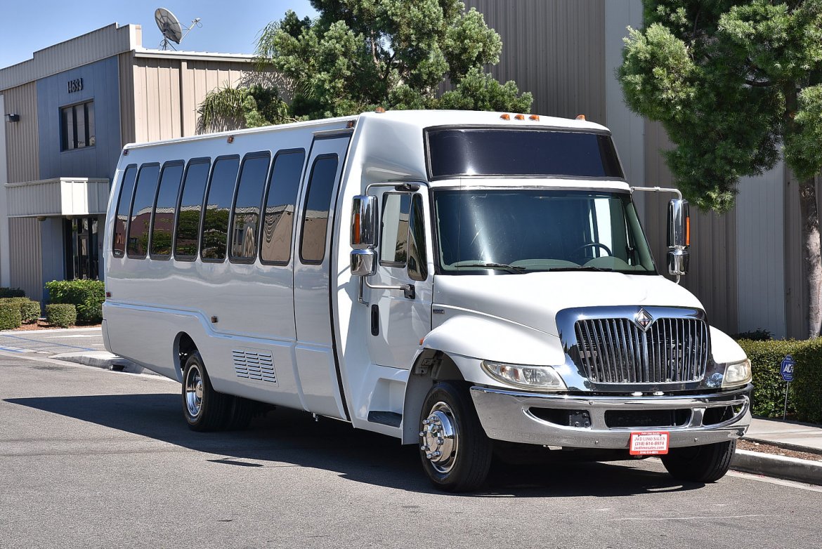 Photo of Limo Bus for sale: 2008 International 3200 by Krystal Koach