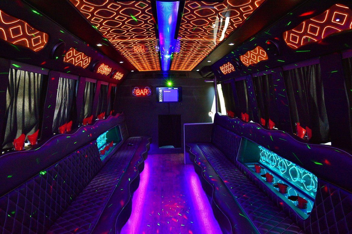 Photo of Limo Bus for sale: 2008 International 3200 by Krystal Koach