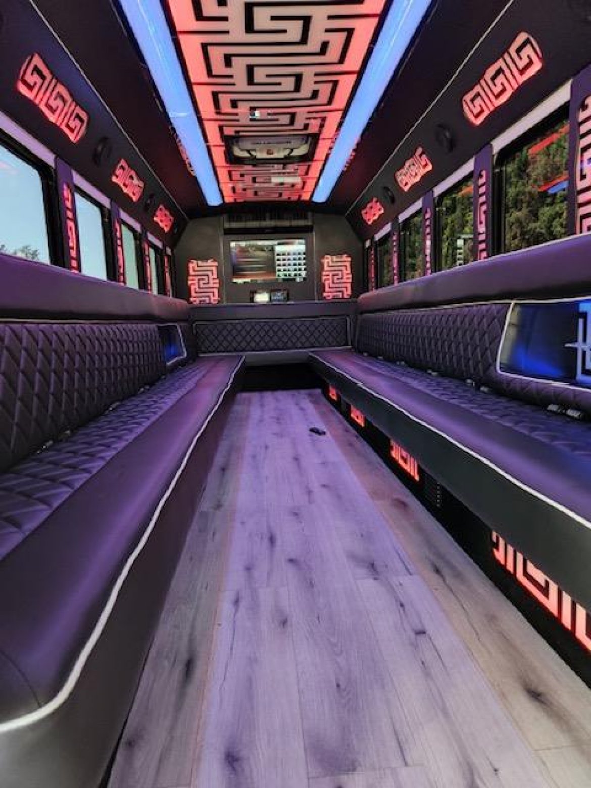 Limo Bus for sale: 2013 International 3200