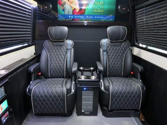 2021 Mercedes-Benz 3500 Sprinter Diplomat Sprinter for Sale in Carson, CA - Photo 3
