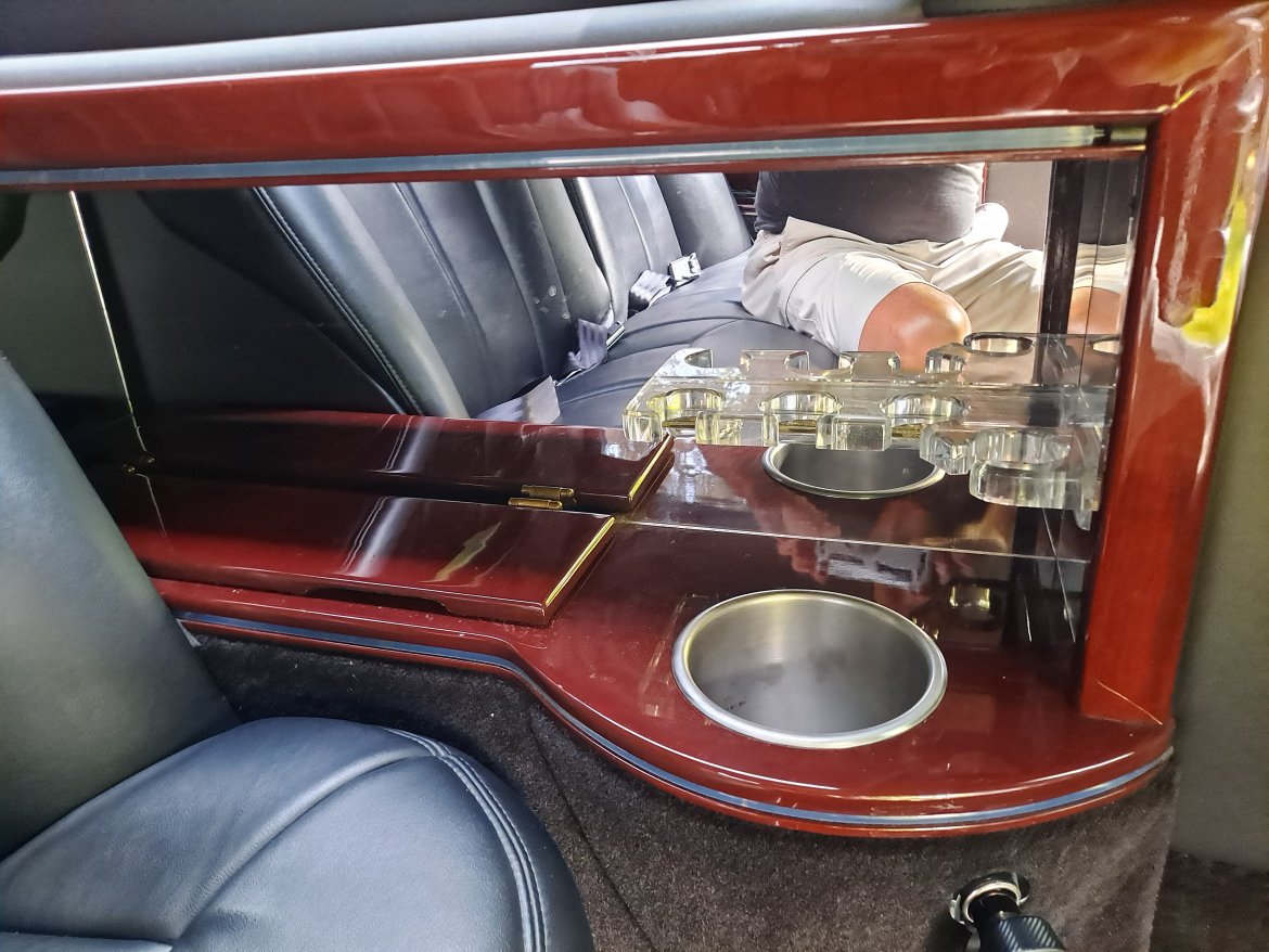 Limousine for Sale in GARDEN CITY, NY - Photo 6