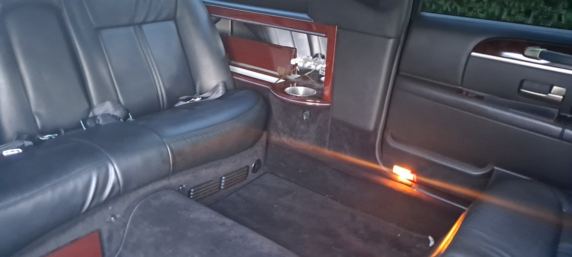 Limousine for Sale in GARDEN CITY, NY - Photo 10