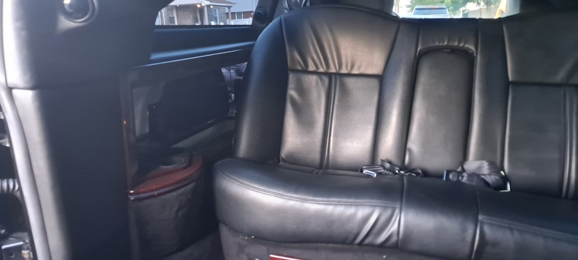 Limousine for Sale in GARDEN CITY, NY - Photo 11
