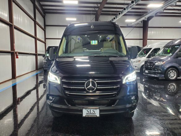 2020 Mercedes-Benz Sprinter 3500 170" Luxe Daycruiser D6 Sprinter for Sale in Houston, TX - Photo 2