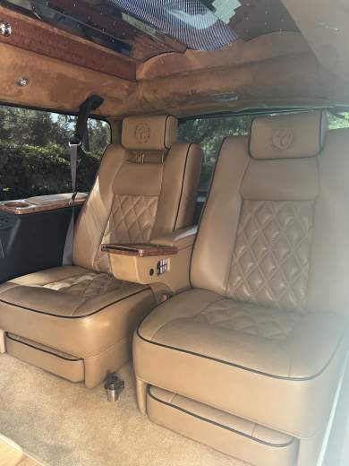 2013 Lincoln Navigator CEO SUV Mobile Office for Sale in Lutz, Florida, US - Photo 3