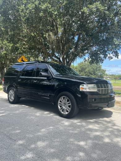 2013 Lincoln Navigator CEO SUV Mobile Office for Sale in Lutz, FL - Photo 2
