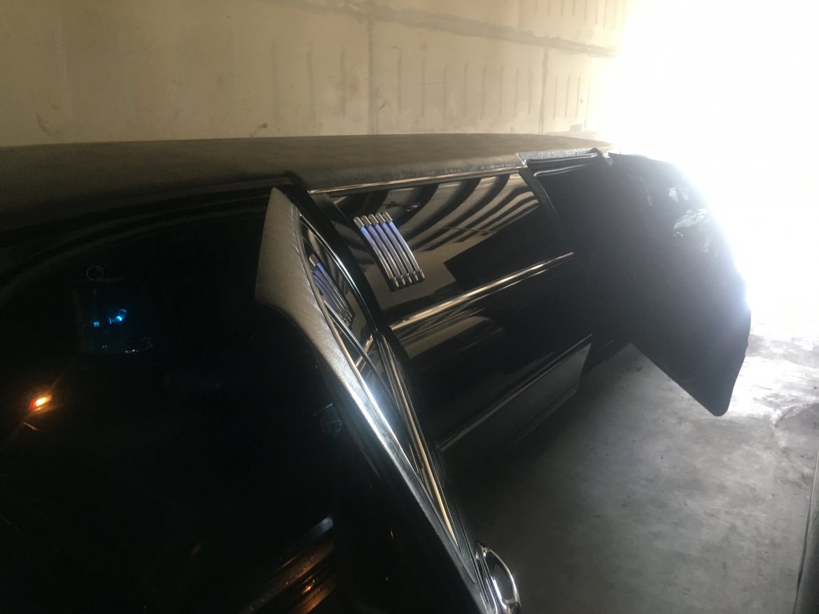 Photo of Limousine for sale: 2011 Lincoln Town Car 120" by Krystal