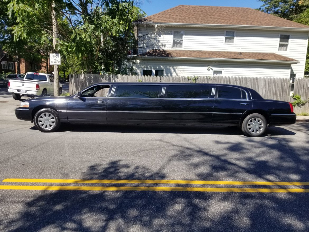 Limousine for Sale in Howard Beach, NY - Photo 6