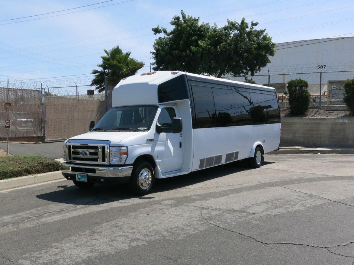 Shuttle Bus for Sale in Carson, CA - Photo 8