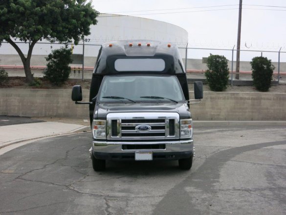2011 Ford E-450 Super Duty Shuttle Bus for Sale in Carson, CA - Photo 3
