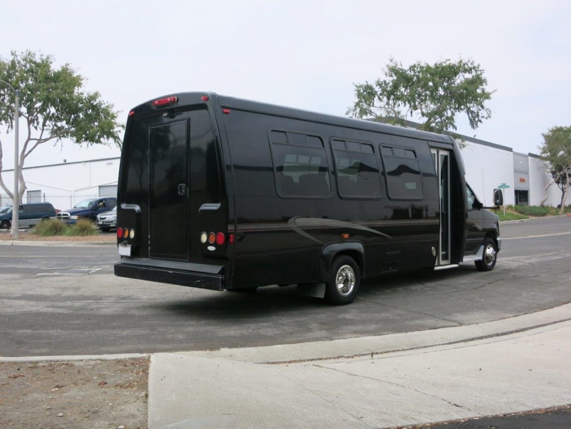 Shuttle Bus for Sale in Carson, CA - Photo 8