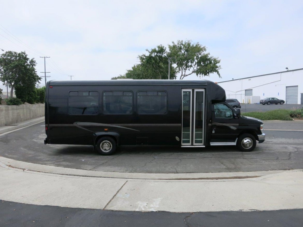 Shuttle Bus for Sale in Carson, CA - Photo 9
