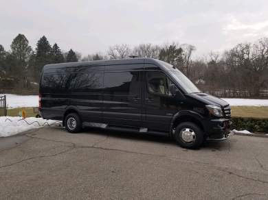 2017 Mercedes-Benz Mercedes Daycruiser 3500 Sprinter Van 4x4 Executive Shuttle for Sale in Paradise Valley, Arizona, US - Photo 4