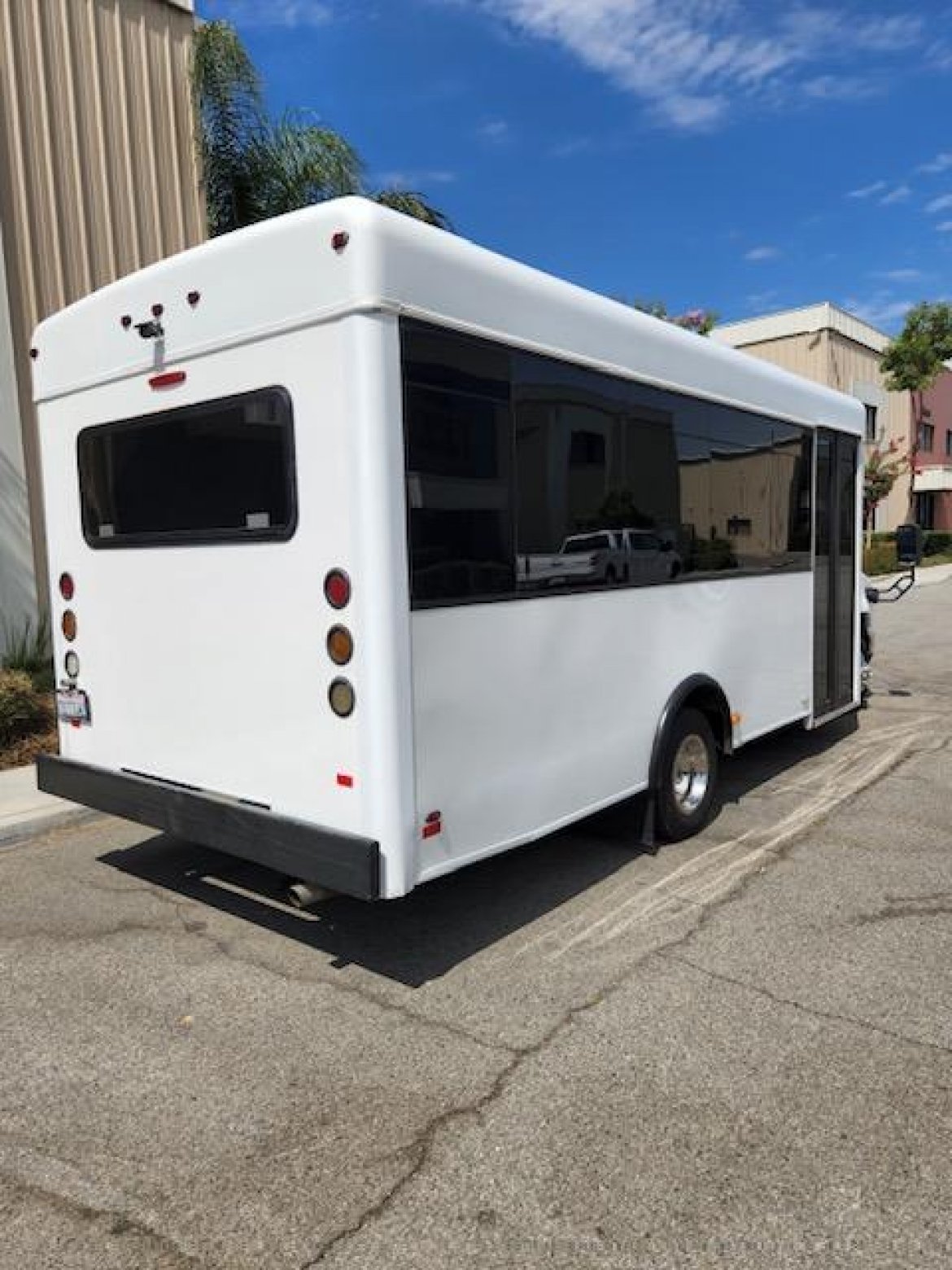 Limo Bus for Sale in Fontana, CA - Photo 14