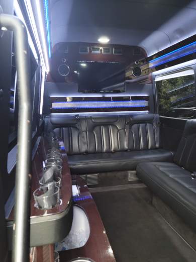 2015 Mercedes-Benz 3500 Sprinter for Sale in 18360, Pennsylvania, US - Photo 3