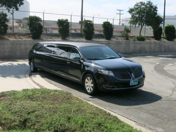 2013 Lincoln MKT 120" CL Limousine Limousine for Sale in Carson, CA - Main Photo