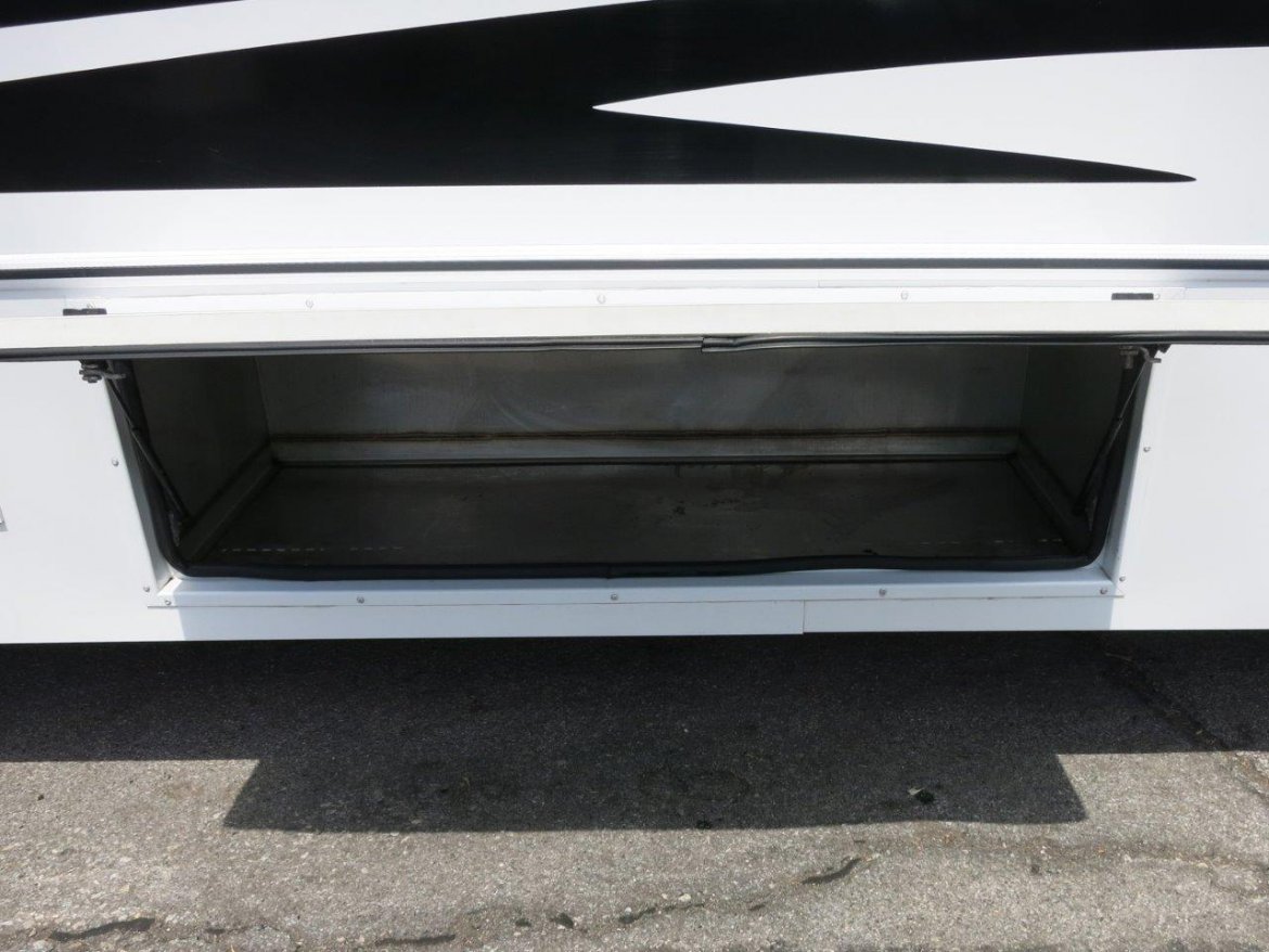 Limo Bus for Sale in Carson, CA - Photo 24