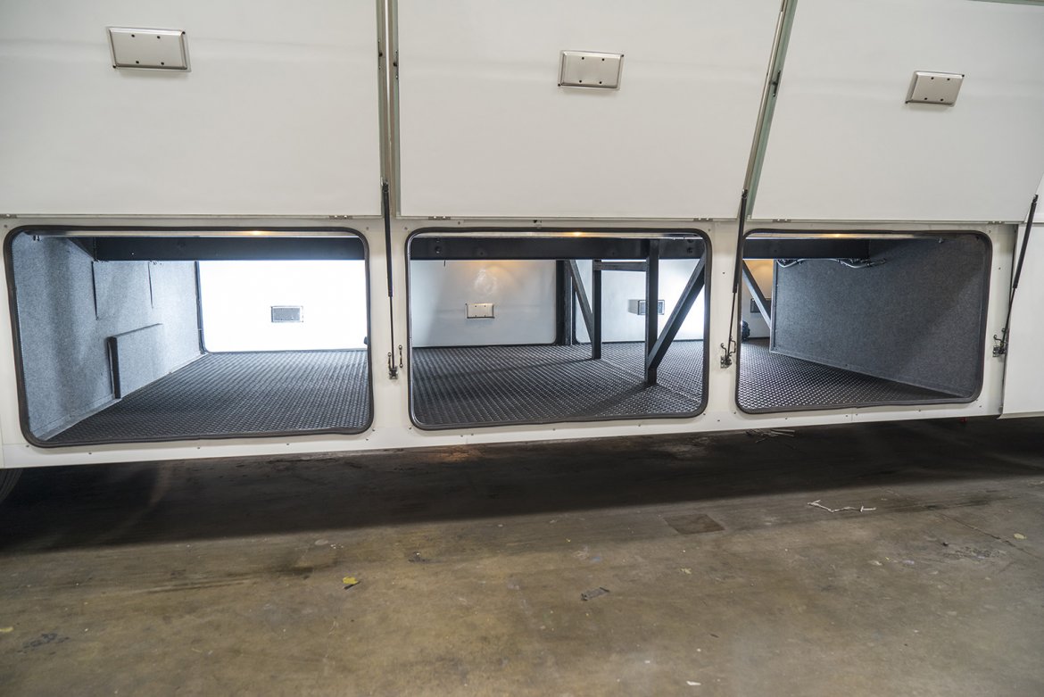 Motorcoach for Sale in Anaheim, CA - Photo 14
