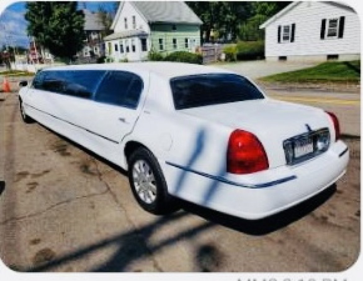 Used 2011 Lincoln Town Car for sale WS15550 We Sell Limos